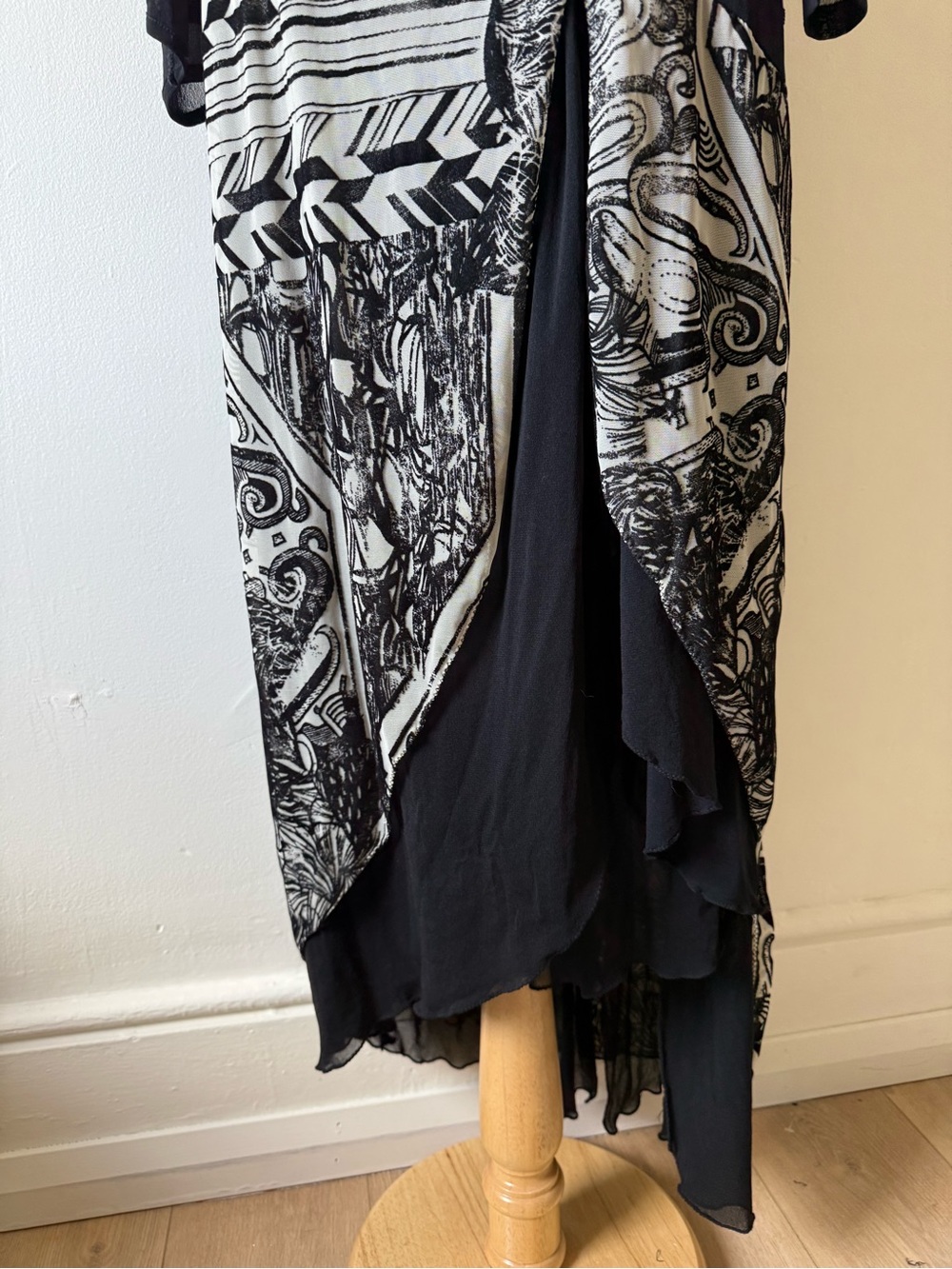 Vintage God Save Queens Avant-Garde Mesh Maxi Dress Black White Abstract Print - Picture 3 of 14